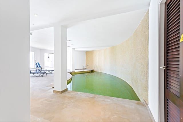 7 bedroom Villa for sale in Hacienda Las Chapas, Marbella with pool garage - € 3,749,000 (Ref: 9543950)