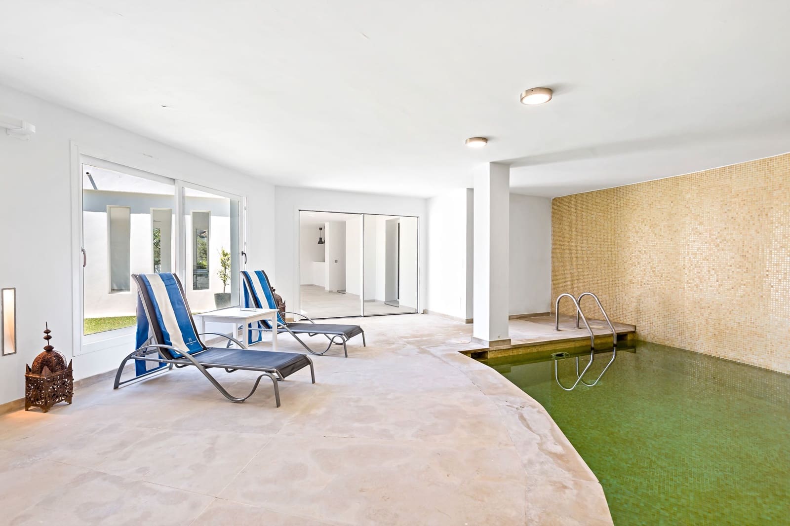 7 bedroom Villa for sale in Marbella with pool garage - € 3,749,000 (Ref: 9543950)