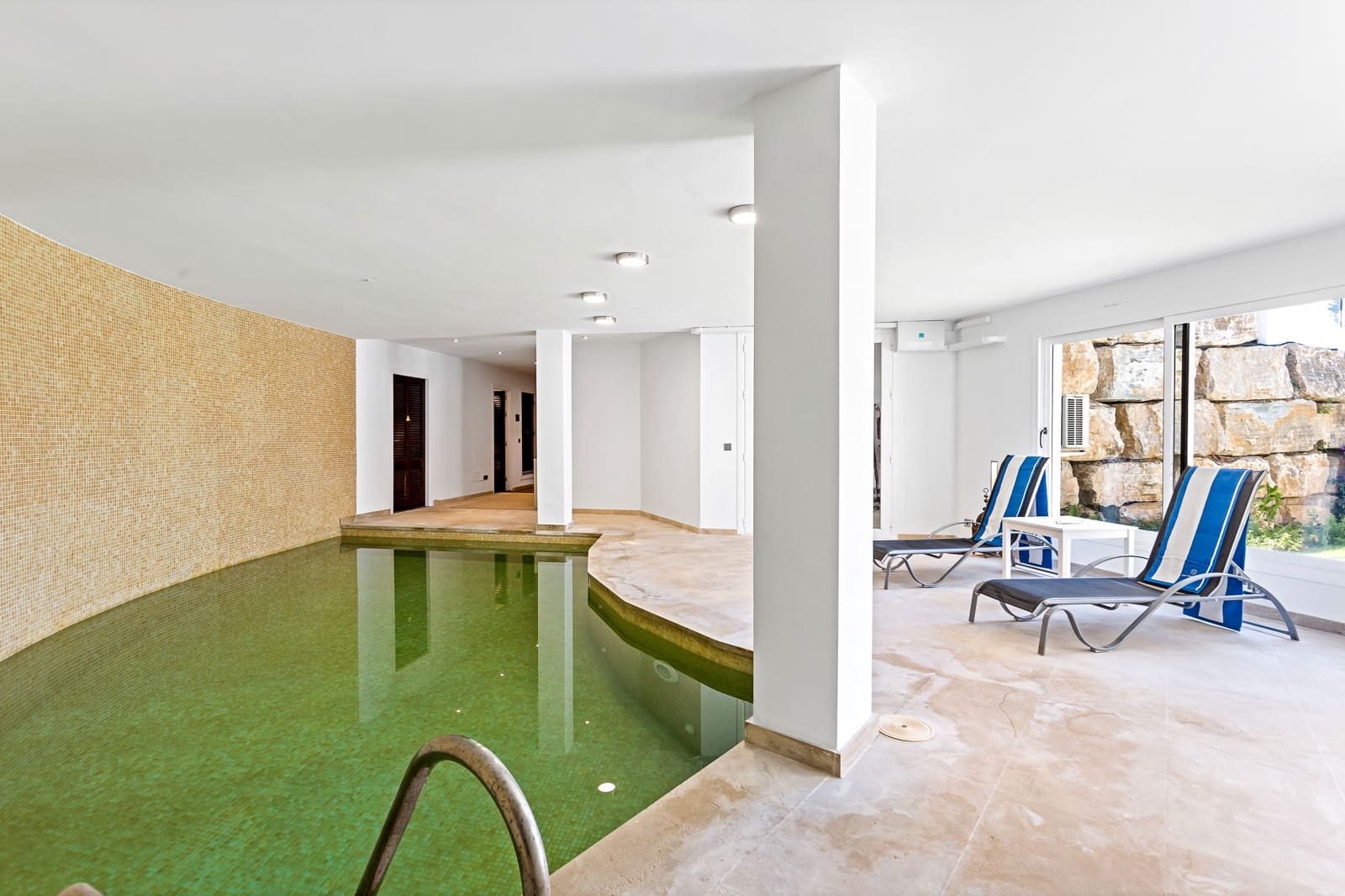 7 bedroom Villa for sale in Marbella with pool garage - € 3,749,000 (Ref: 9543950)