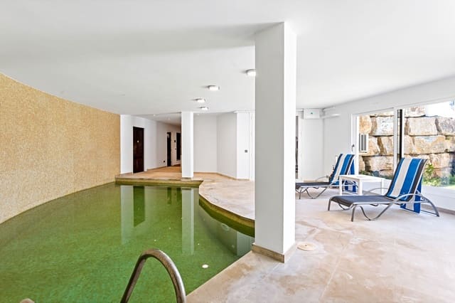 7 bedroom Villa for sale in Hacienda Las Chapas, Marbella with pool garage - € 3,749,000 (Ref: 9543950)