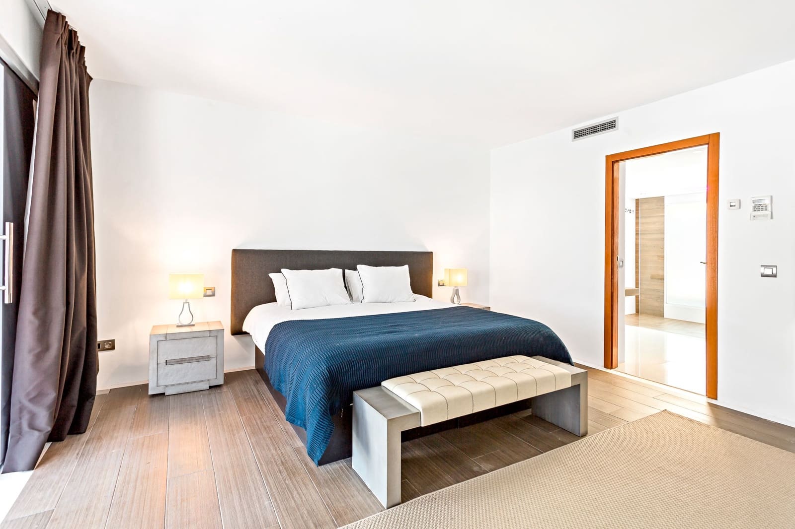 7 bedroom Villa for sale in Marbella with pool garage - € 3,749,000 (Ref: 9543950)