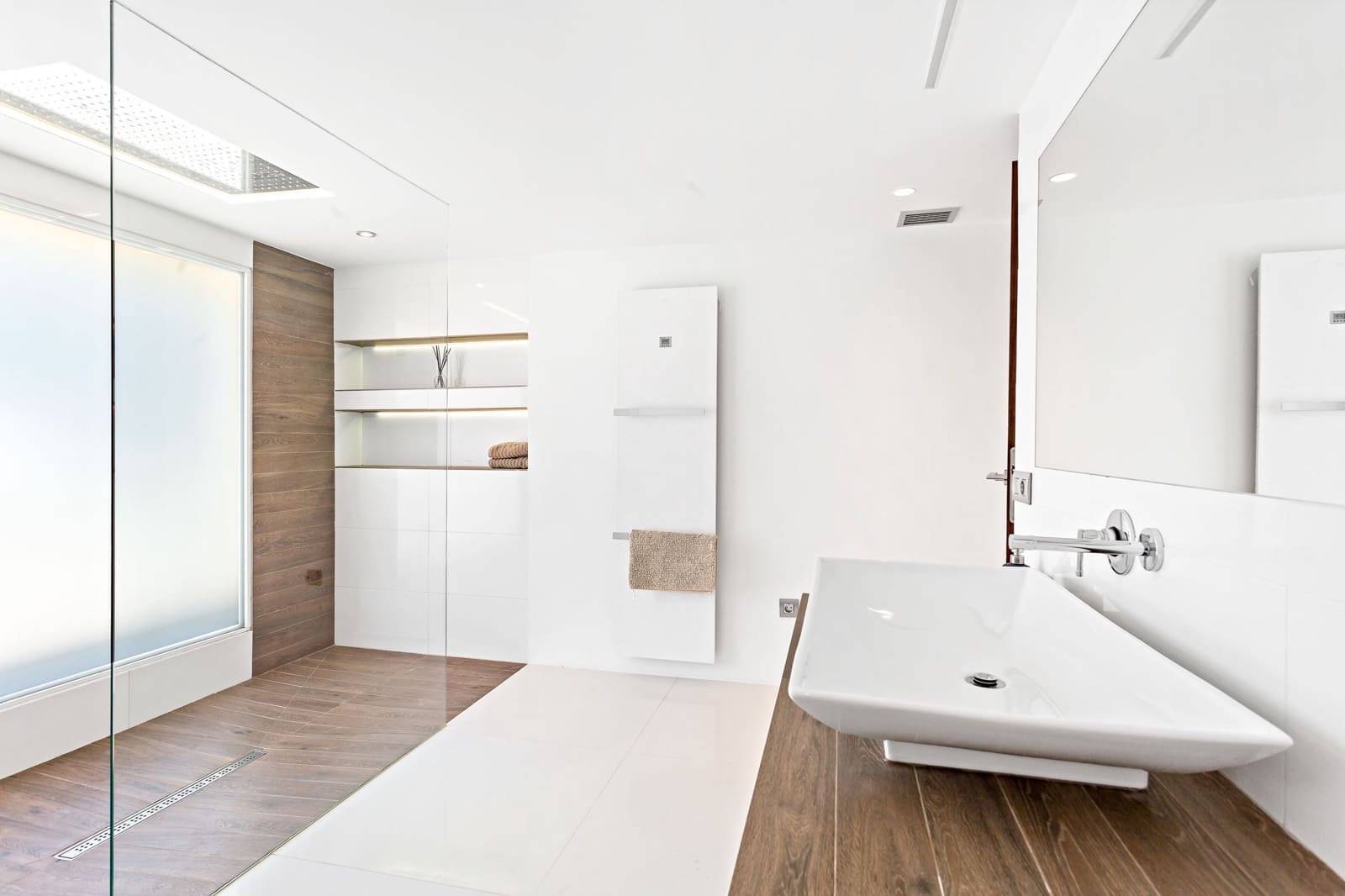 7 bedroom Villa for sale in Marbella with pool garage - € 3,749,000 (Ref: 9543950)