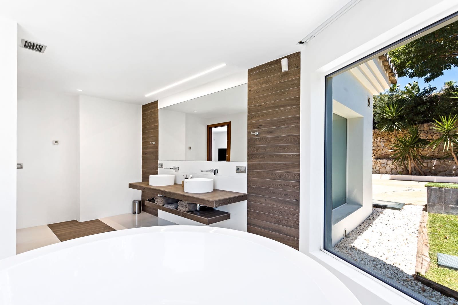 7 bedroom Villa for sale in Marbella with pool garage - € 3,749,000 (Ref: 9543950)