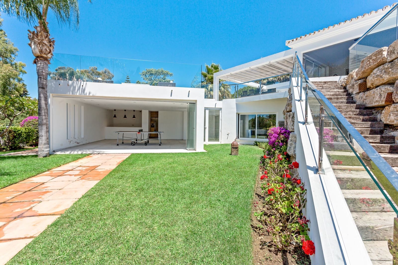 7 bedroom Villa for sale in Marbella with pool garage - € 3,749,000 (Ref: 9543950)