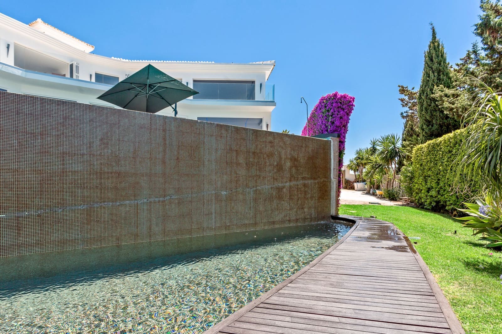 7 bedroom Villa for sale in Marbella with pool garage - € 3,749,000 (Ref: 9543950)