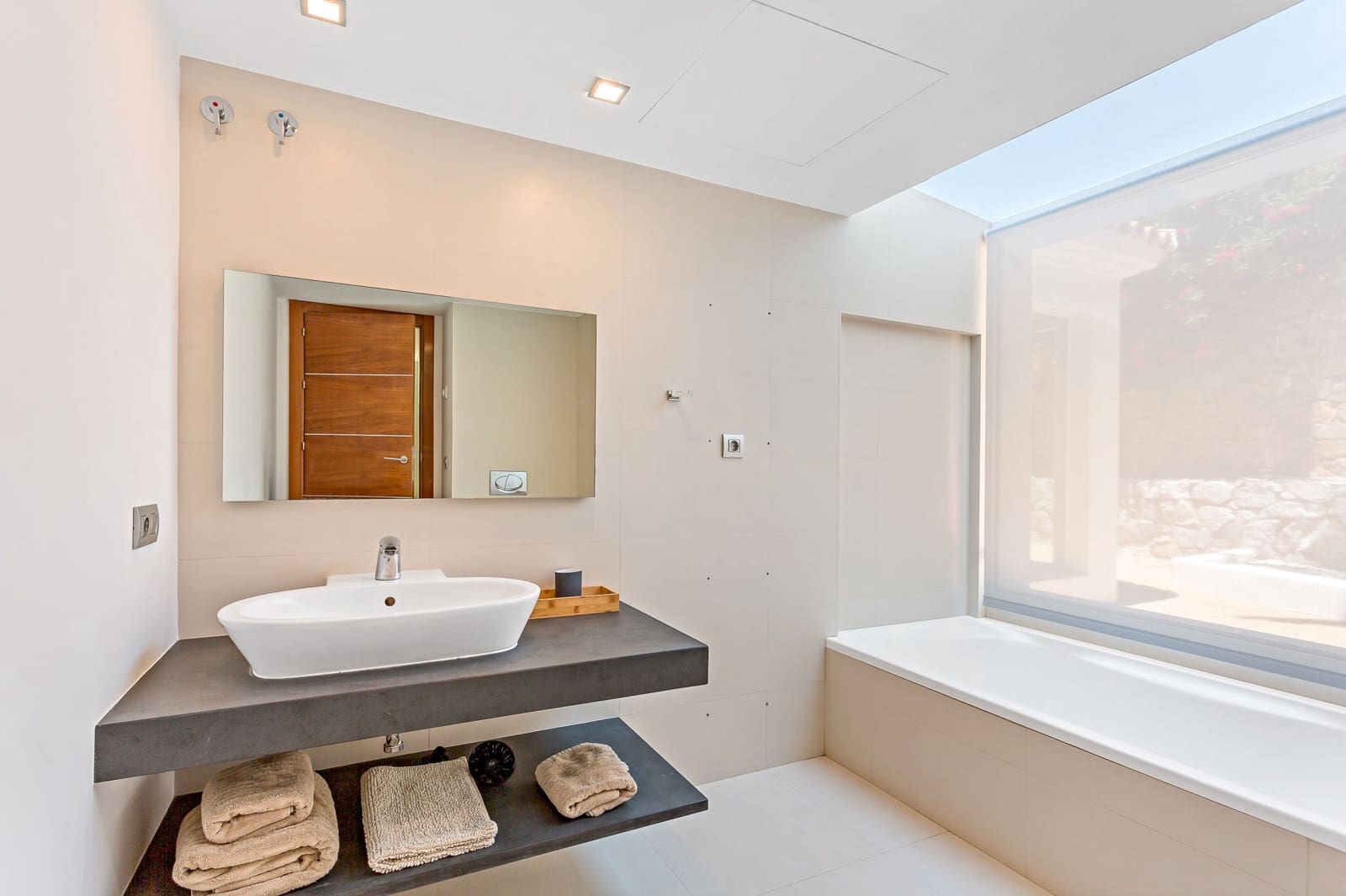 7 bedroom Villa for sale in Marbella with pool garage - € 3,749,000 (Ref: 9543950)