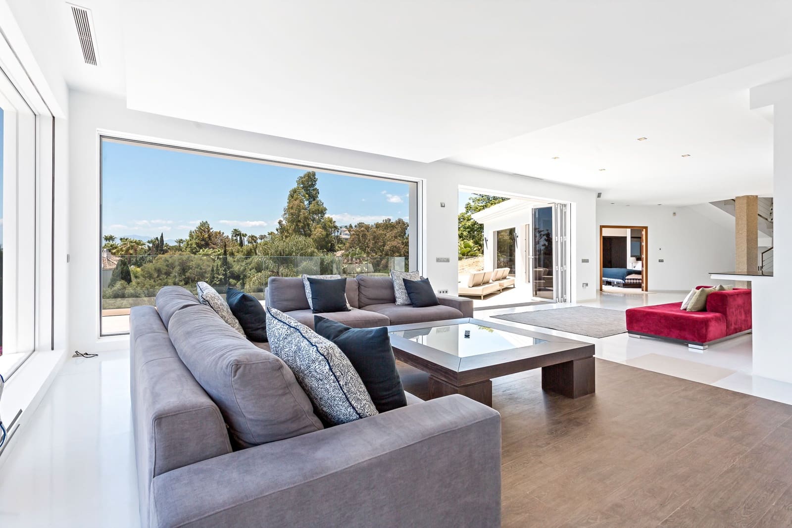 7 bedroom Villa for sale in Marbella with pool garage - € 3,749,000 (Ref: 9543950)