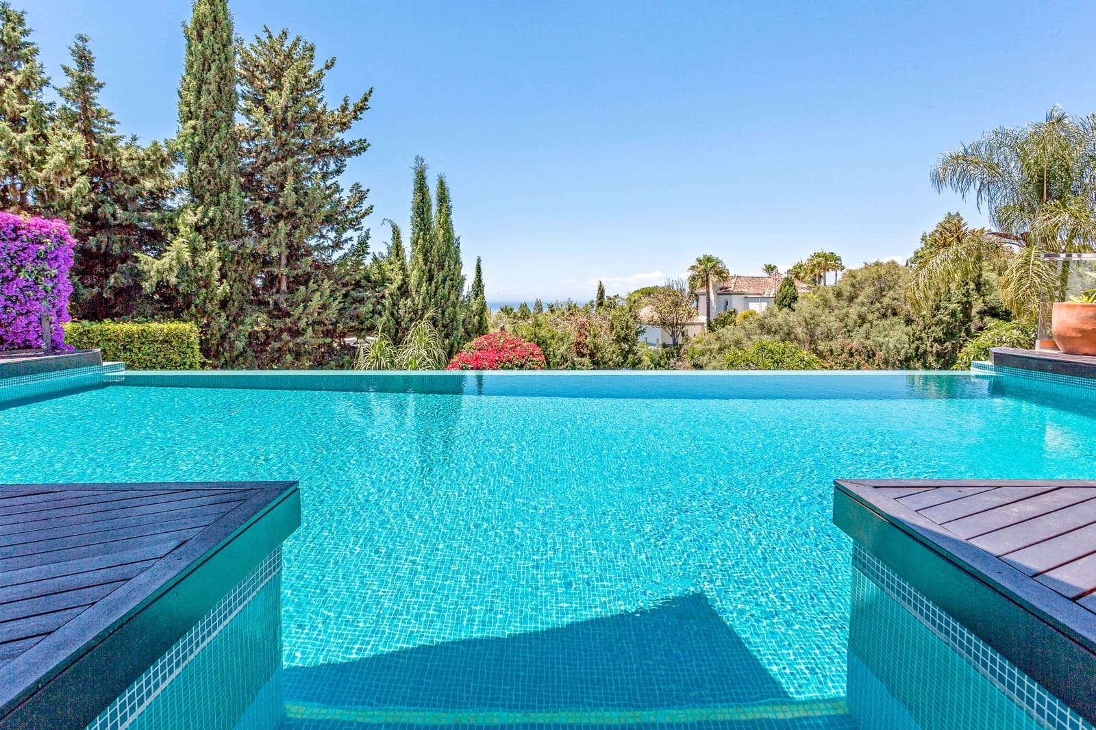 7 bedroom Villa for sale in Marbella with pool garage - € 3,749,000 (Ref: 9543950)