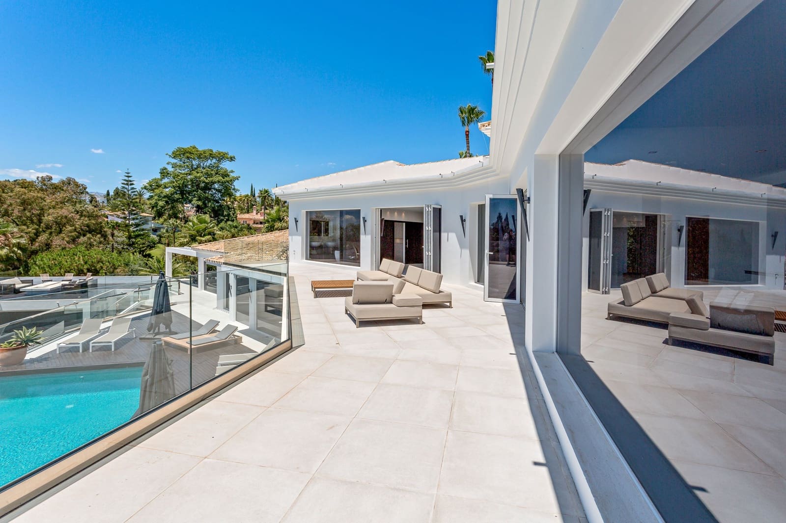 7 bedroom Villa for sale in Marbella with pool garage - € 3,749,000 (Ref: 9543950)