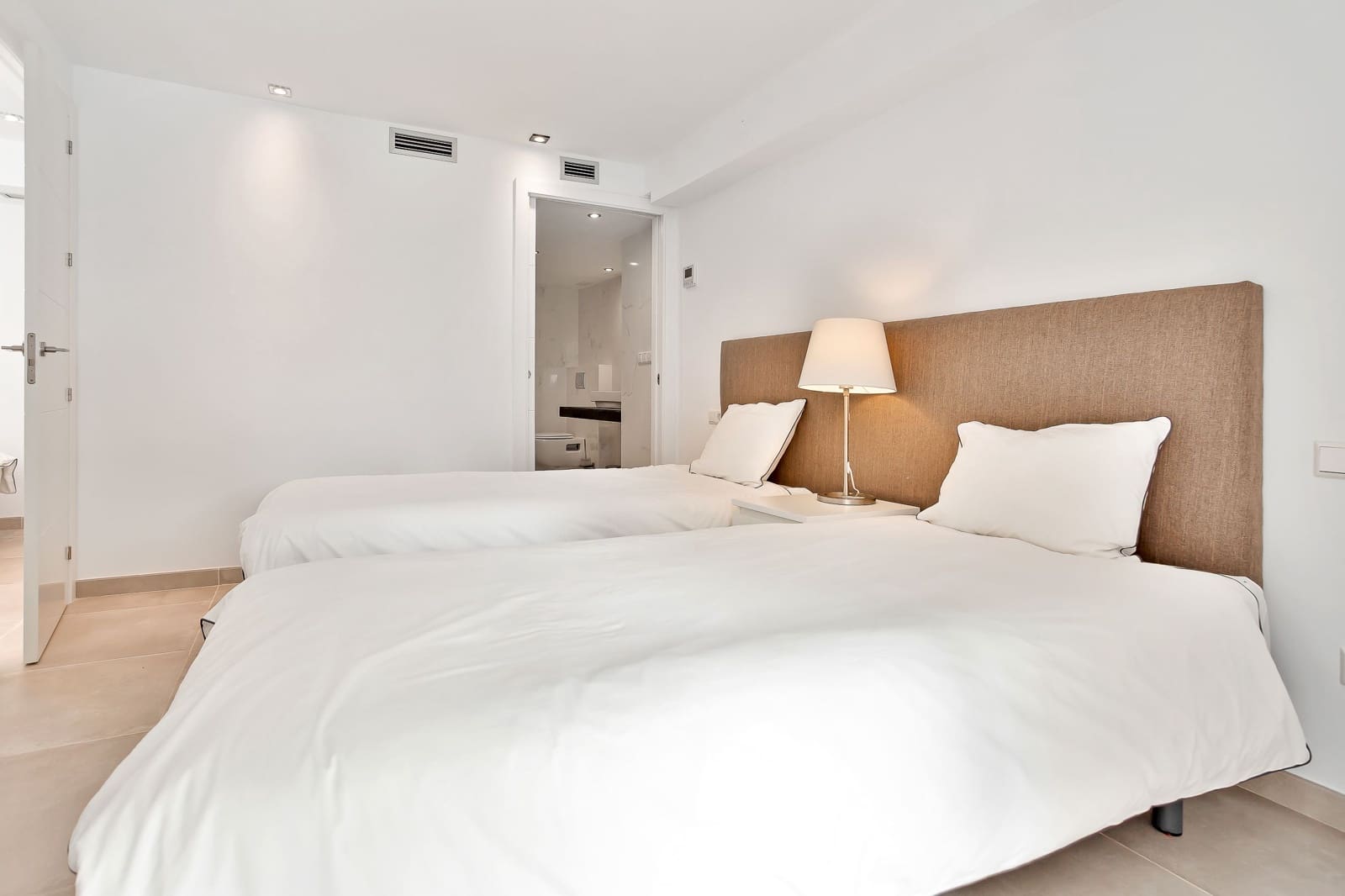 7 bedroom Villa for sale in Marbella with pool garage - € 3,749,000 (Ref: 9543950)