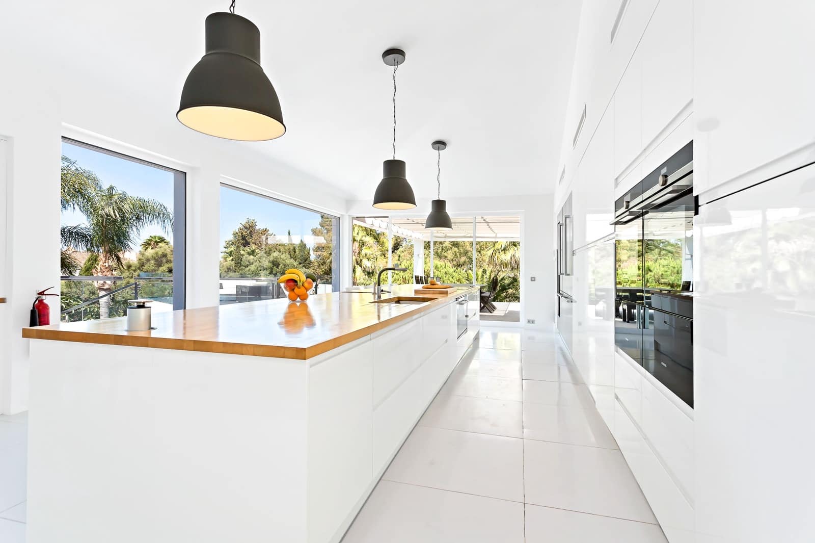 7 bedroom Villa for sale in Marbella with pool garage - € 3,749,000 (Ref: 9543950)