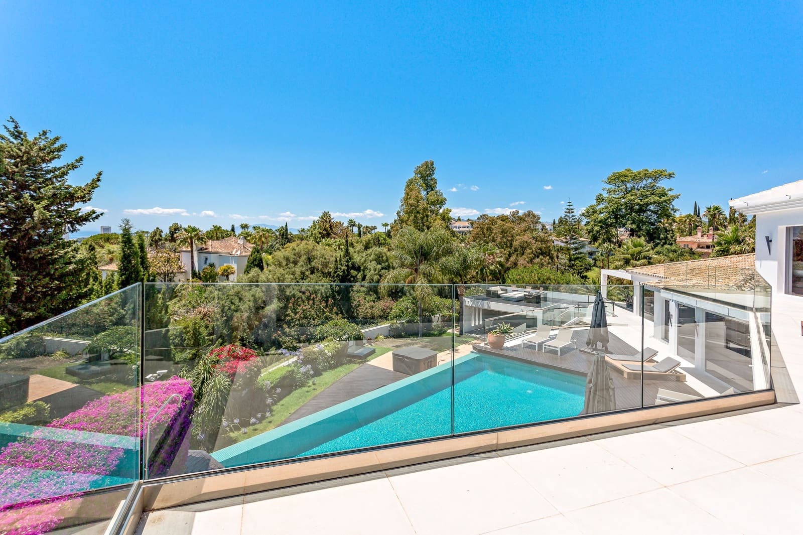 7 bedroom Villa for sale in Marbella with pool garage - € 3,749,000 (Ref: 9543950)