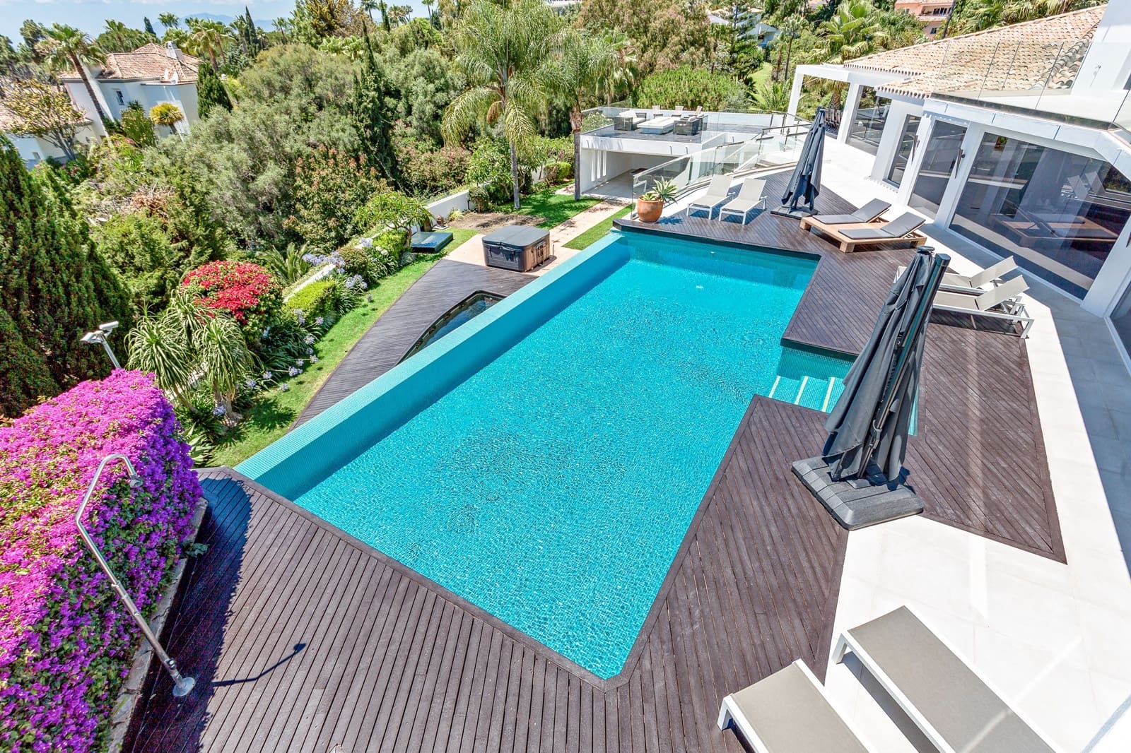 7 bedroom Villa for sale in Marbella with pool garage - € 3,749,000 (Ref: 9543950)