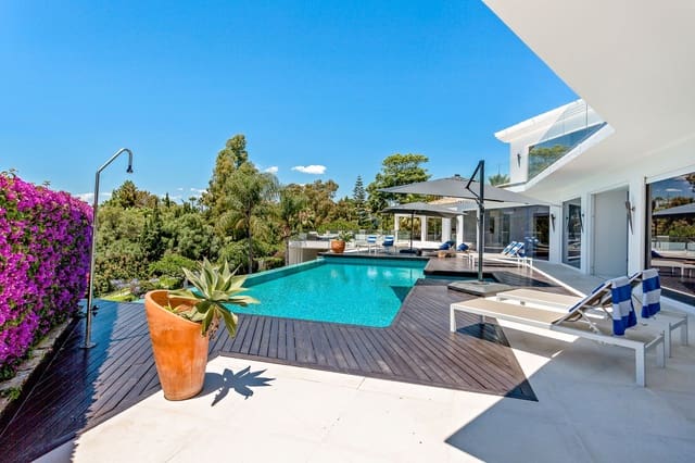 7 bedroom Villa for sale in Hacienda Las Chapas, Marbella with pool garage - € 3,749,000 (Ref: 9543950)