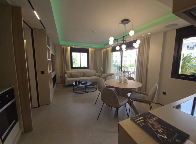 2 soverom Leilighet til salgs i Nueva Andalucía Centro, Marbella med svømmebasseng garasje - € 795 000 (Ref: 9543953)