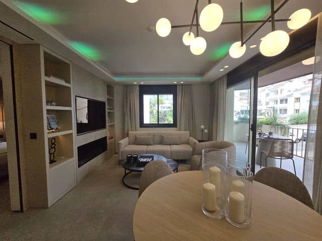 2 soverom Leilighet til salgs i Nueva Andalucía Centro, Marbella med svømmebasseng garasje - € 795 000 (Ref: 9543953)