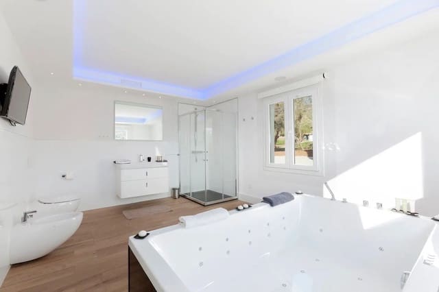 Chalet de 6 habitaciones en Sierra Blanca, Marbella en venta con piscina garaje - 4.250.000 € (Ref: 9543954)