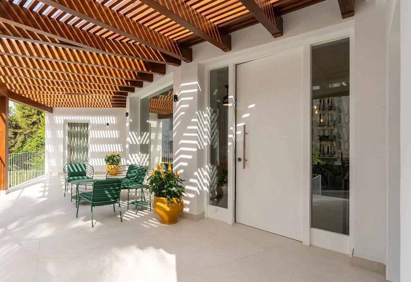 3 bedroom Villa for sale in Marbella with pool garage - € 1,600,000 (Ref: 9543956)