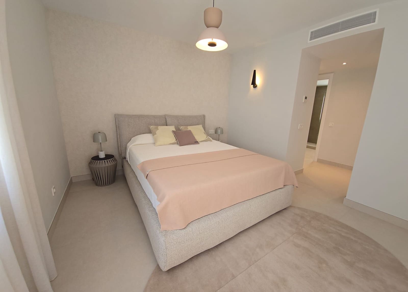 3 bedroom Villa for sale in Marbella with pool garage - € 1,600,000 (Ref: 9543956)