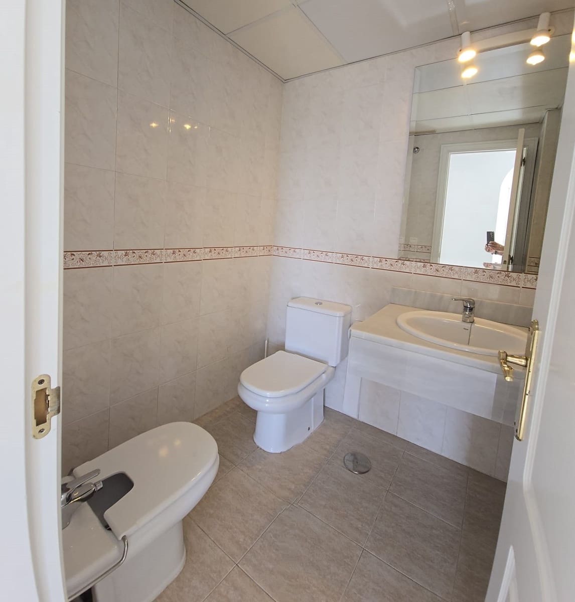 3 makuuhuone Kattohuoneisto vuokrattavana paikassa Marbella mukana uima-altaan 
autotalli - 2 000 € (Ref: 9543958)