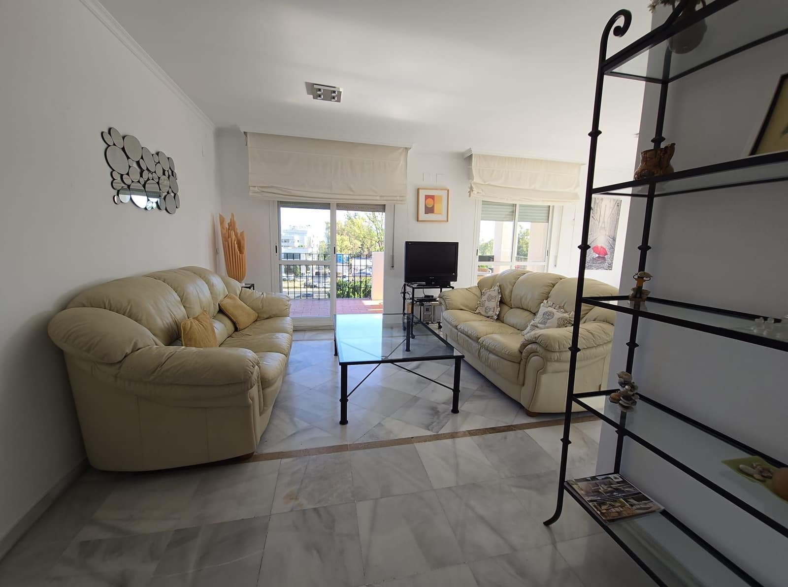 3 makuuhuone Kattohuoneisto vuokrattavana paikassa Marbella mukana uima-altaan 
autotalli - 2 000 € (Ref: 9543958)