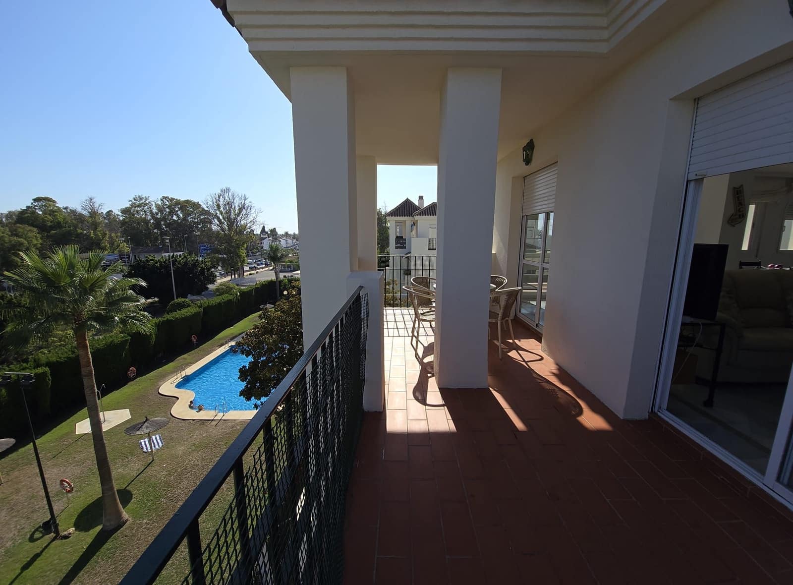 3 makuuhuone Kattohuoneisto vuokrattavana paikassa Marbella mukana uima-altaan 
autotalli - 2 000 € (Ref: 9543958)