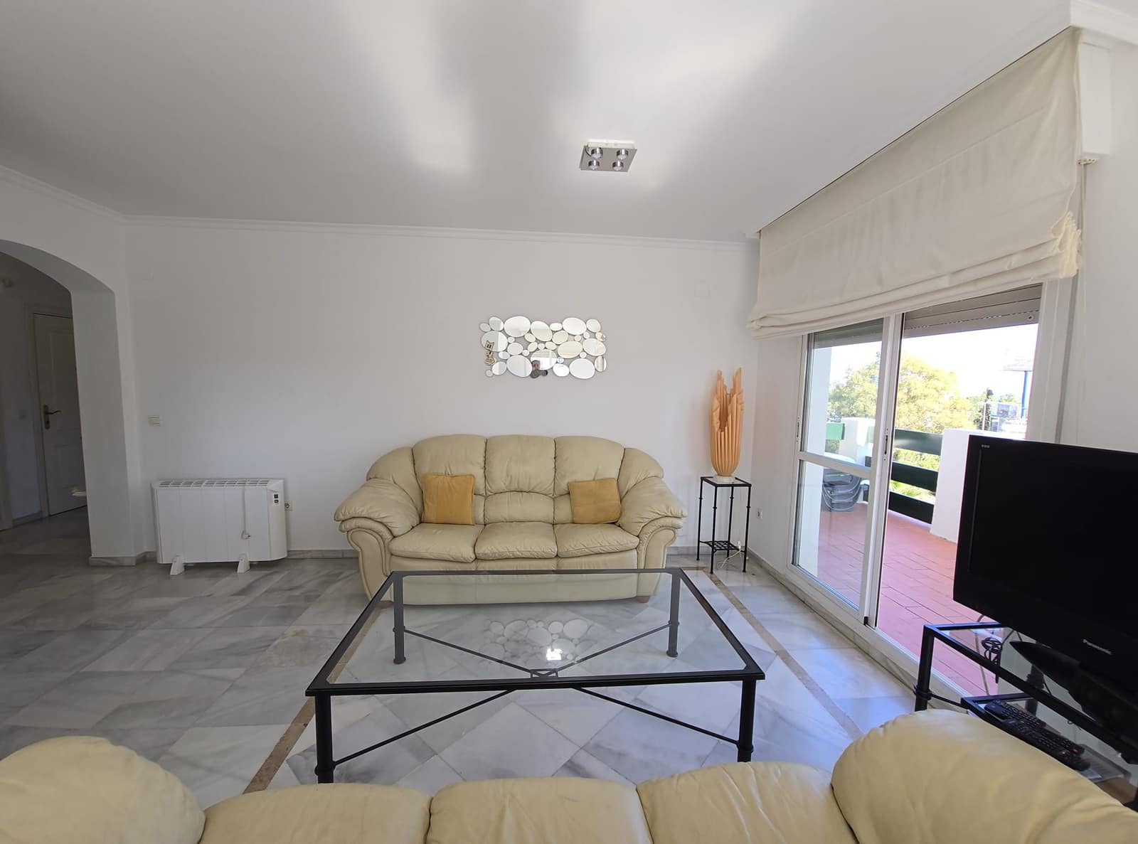 3 makuuhuone Kattohuoneisto vuokrattavana paikassa Marbella mukana uima-altaan 
autotalli - 2 000 € (Ref: 9543958)