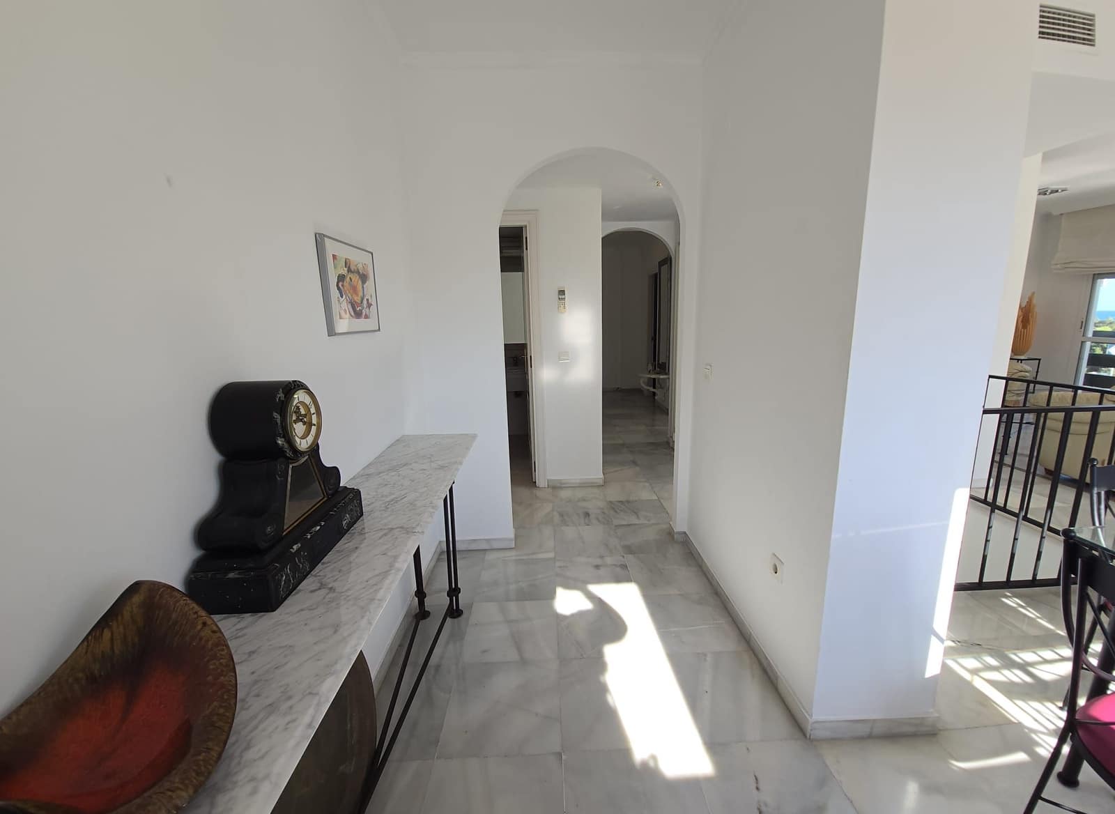 3 makuuhuone Kattohuoneisto vuokrattavana paikassa Marbella mukana uima-altaan 
autotalli - 2 000 € (Ref: 9543958)