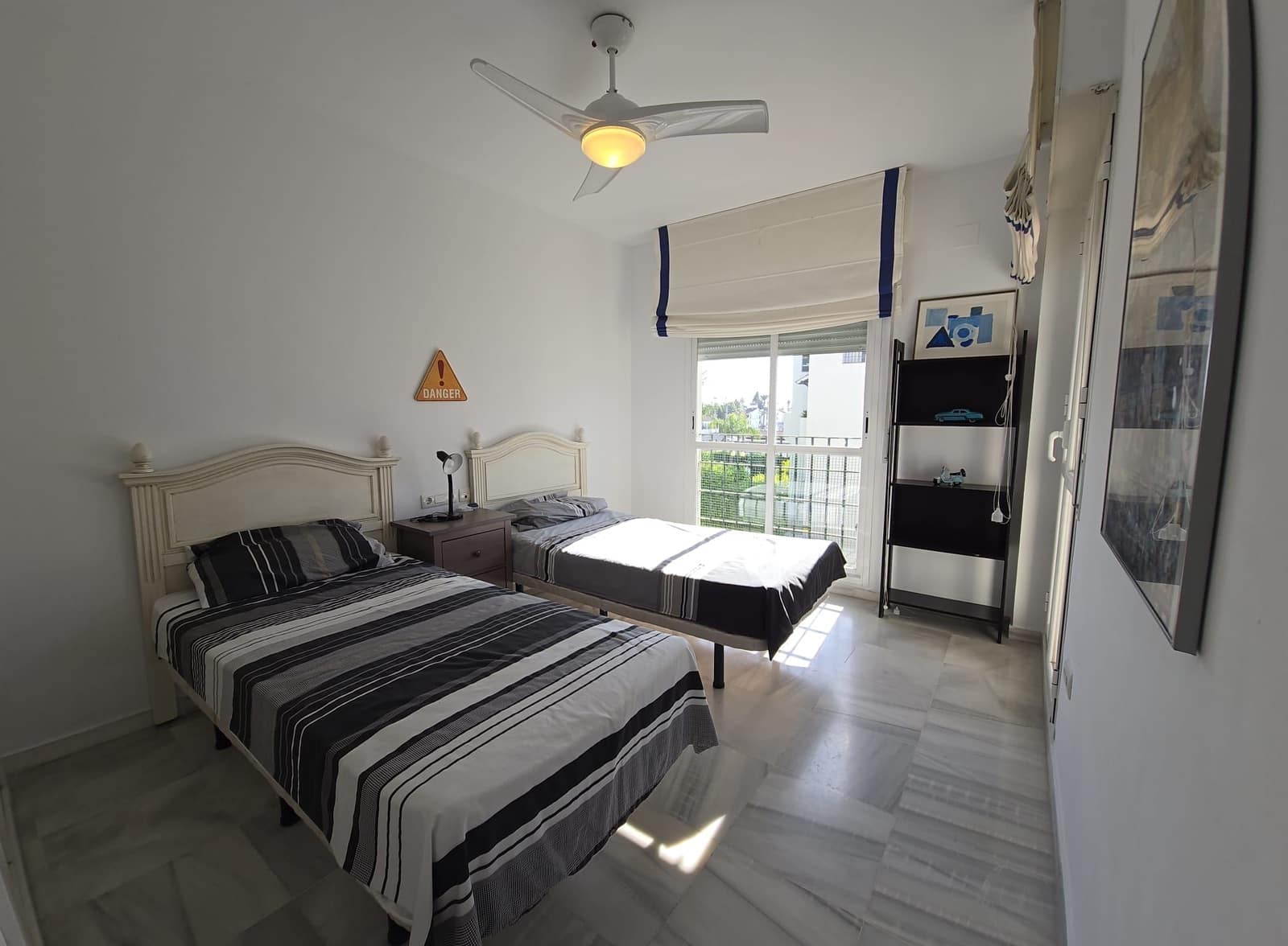 3 makuuhuone Kattohuoneisto vuokrattavana paikassa Marbella mukana uima-altaan 
autotalli - 2 000 € (Ref: 9543958)