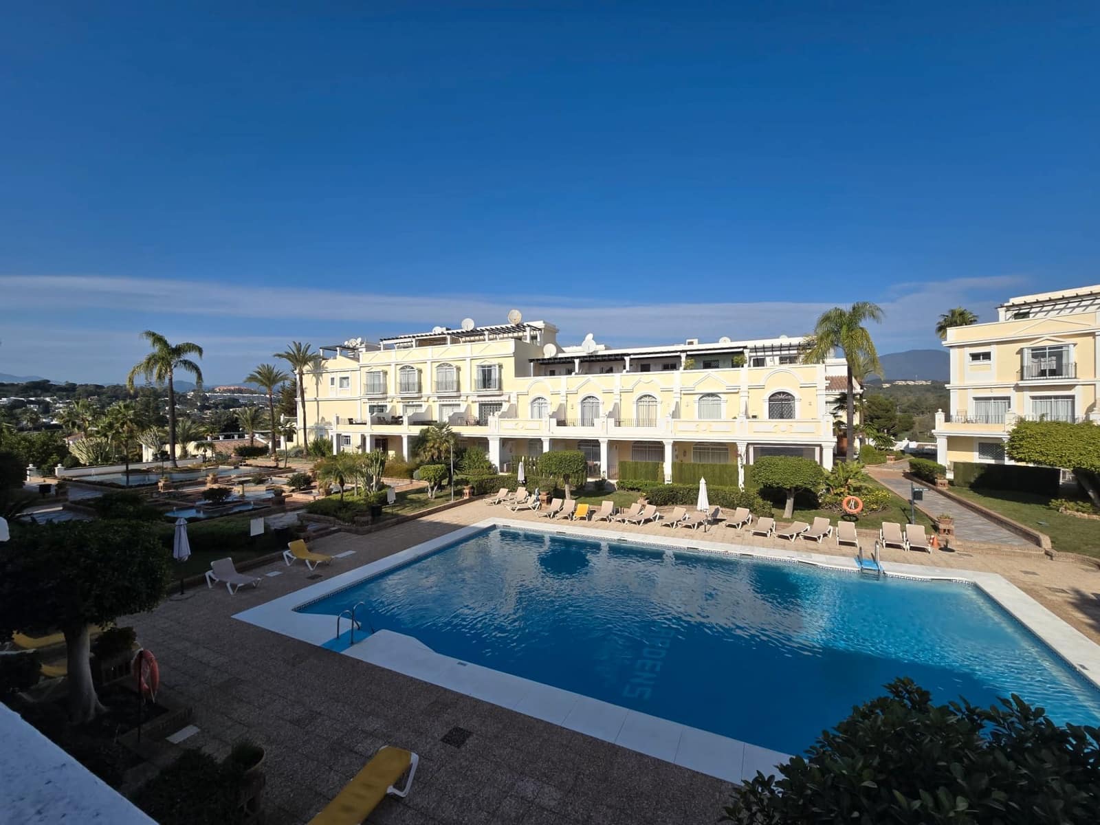 Casa de 2 habitaciones en Marbella en alquiler - 2.500 € (Ref: 9543960)