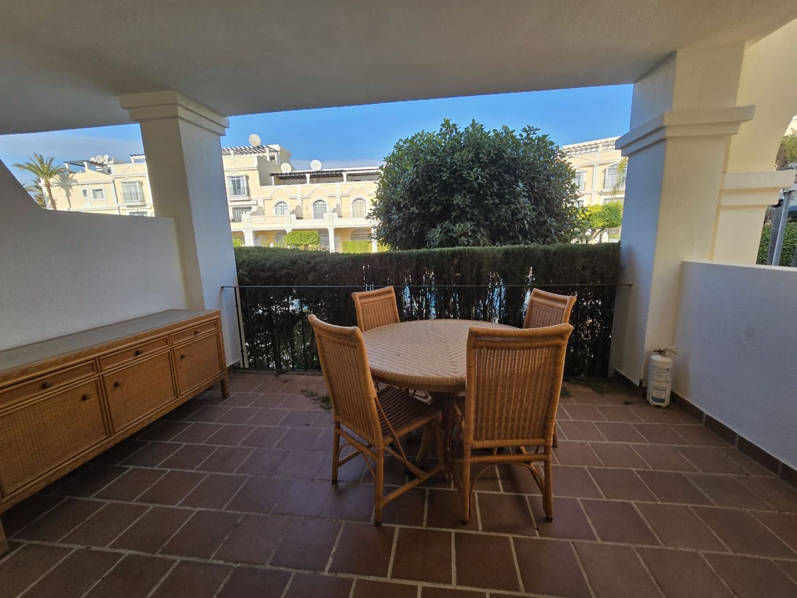 Casa de 2 habitaciones en Marbella en alquiler - 2.500 € (Ref: 9543960)