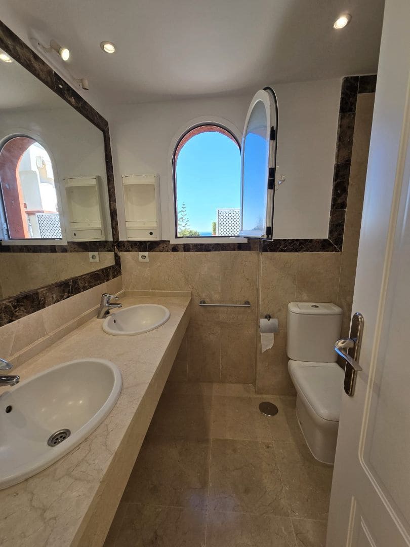 3 sovrum Lägenhet att hyra i Marbella med pool garage - 2 300 € (Ref: 9543961)