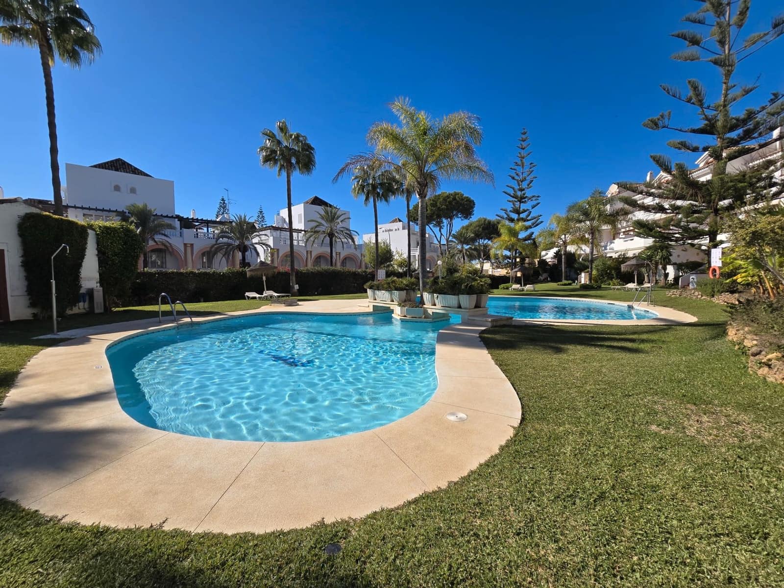 3 sovrum Lägenhet att hyra i Marbella med pool garage - 2 300 € (Ref: 9543961)