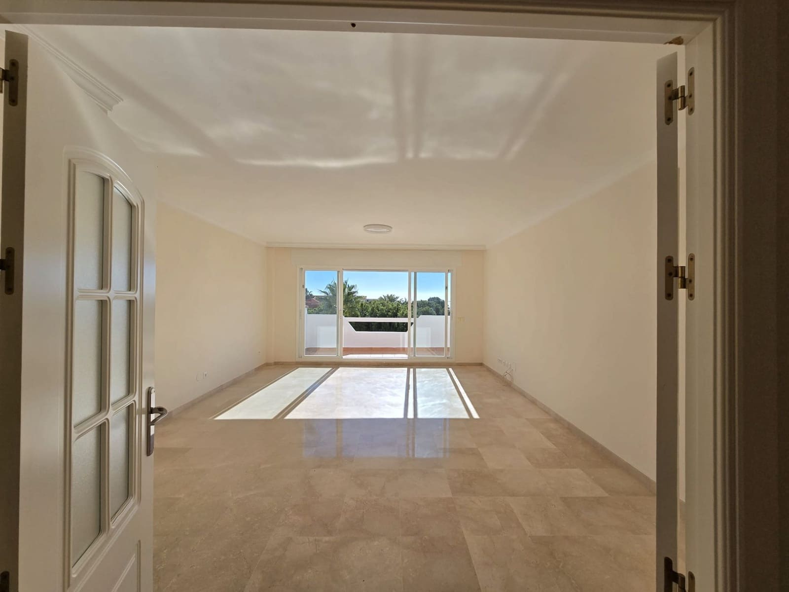 3 sovrum Lägenhet att hyra i Marbella med pool garage - 2 300 € (Ref: 9543961)