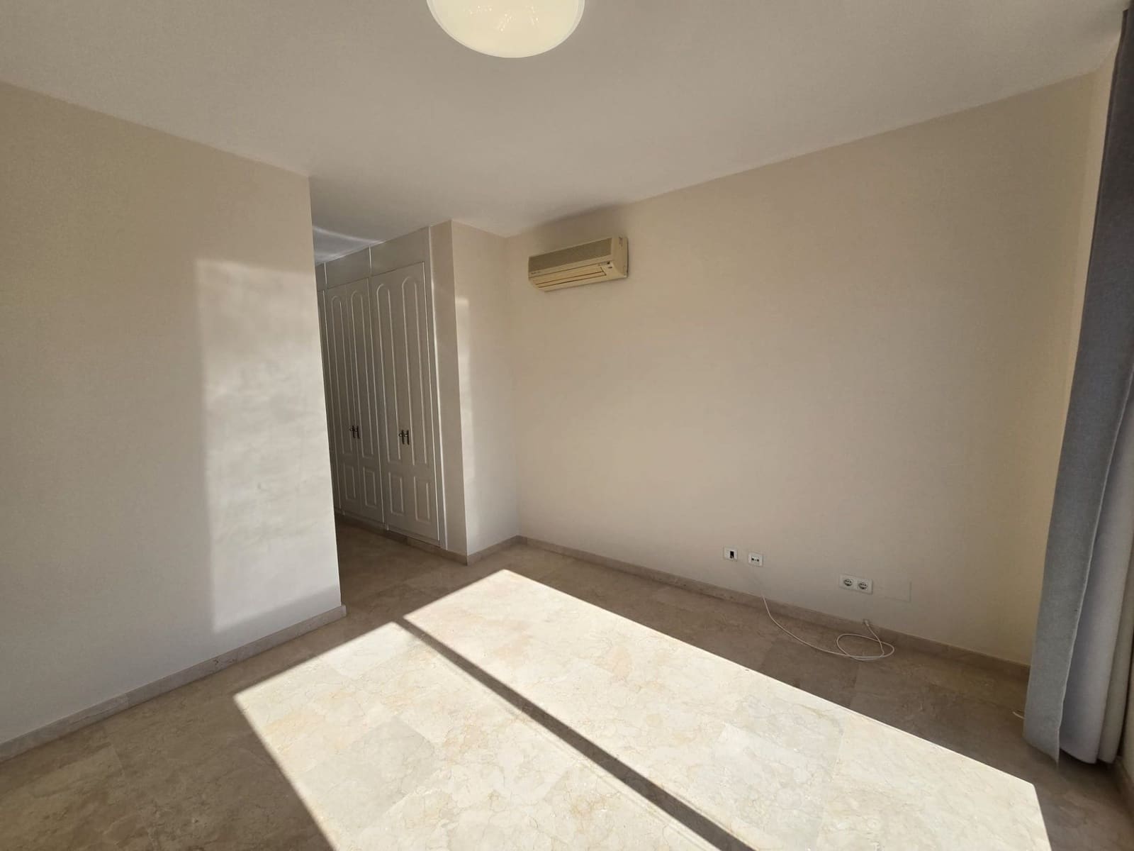 3 sovrum Lägenhet att hyra i Marbella med pool garage - 2 300 € (Ref: 9543961)