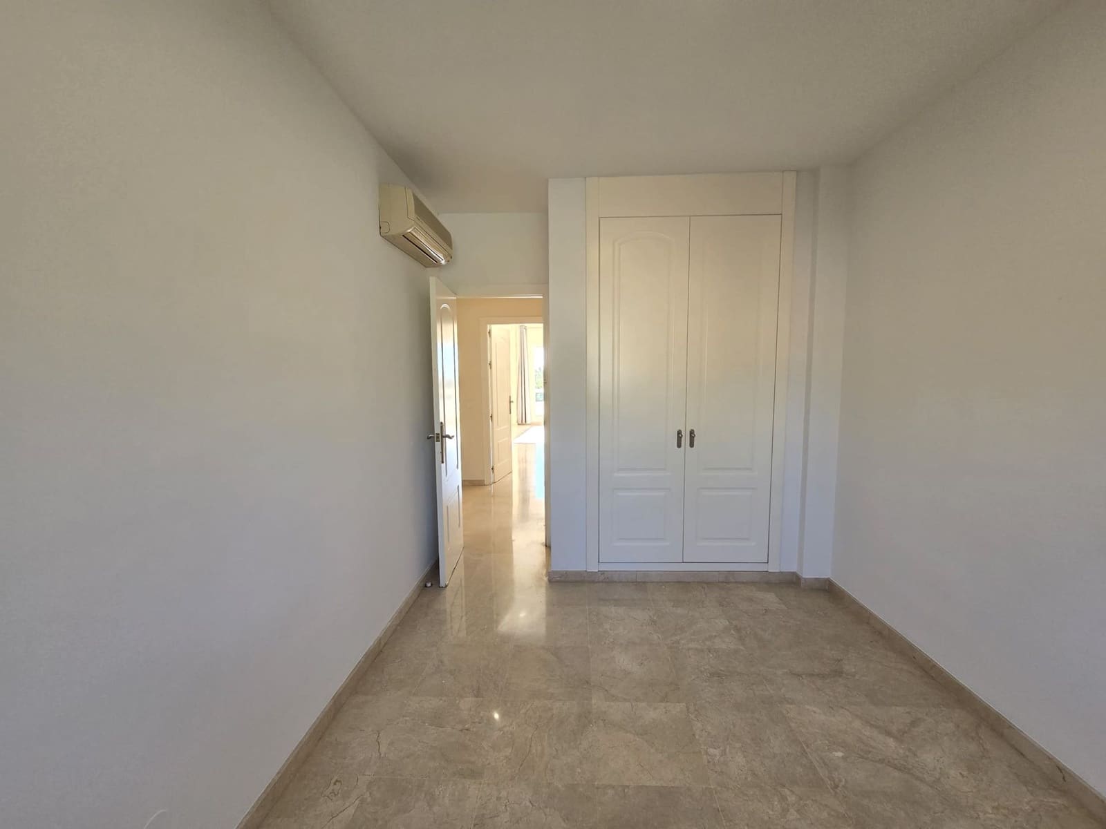 3 sovrum Lägenhet att hyra i Marbella med pool garage - 2 300 € (Ref: 9543961)