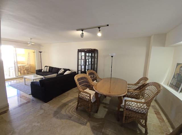 2 slaapkamer Flat te huur in Casco Antiguo, Marbella met zwembad garage - € 1.800 (Ref: 9543964)