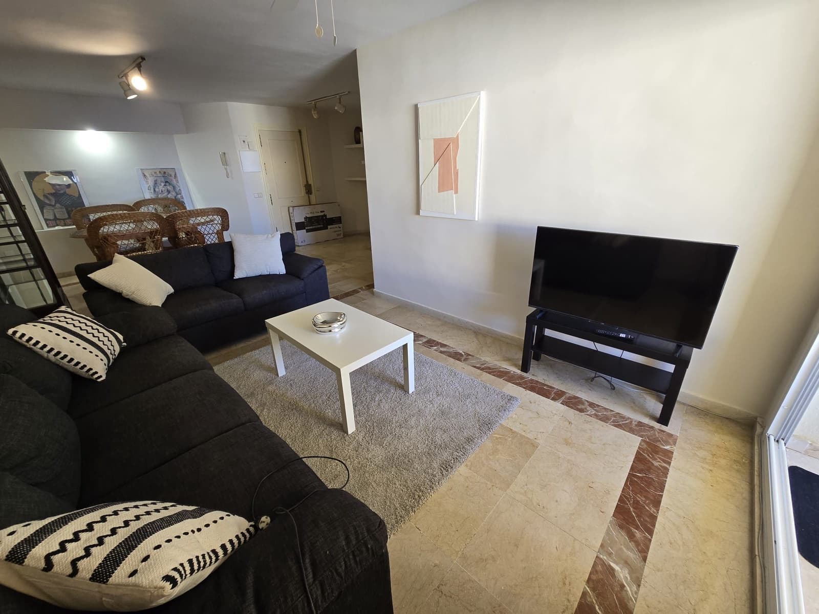 2 slaapkamer Flat te huur in Marbella met zwembad garage - € 1.800 (Ref: 9543964)
