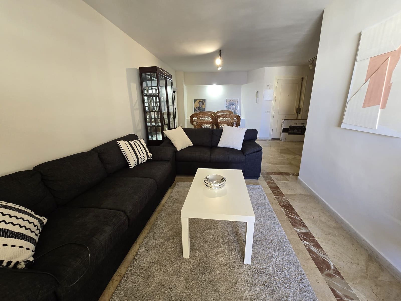 2 slaapkamer Flat te huur in Marbella met zwembad garage - € 1.800 (Ref: 9543964)