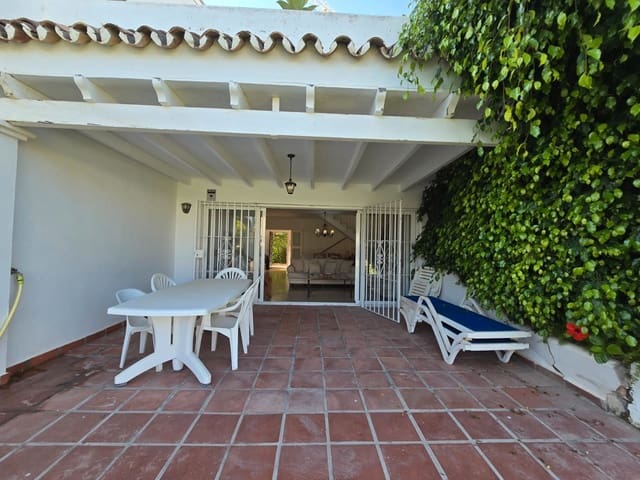 3 Zimmer Haus zu verkaufen in Las Chapas, Marbella mit Pool Garage - 830.000 € (Ref: 9543965)