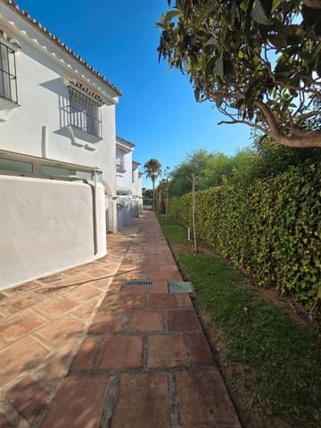 3 Zimmer Haus zu verkaufen in Las Chapas, Marbella mit Pool Garage - 830.000 € (Ref: 9543965)