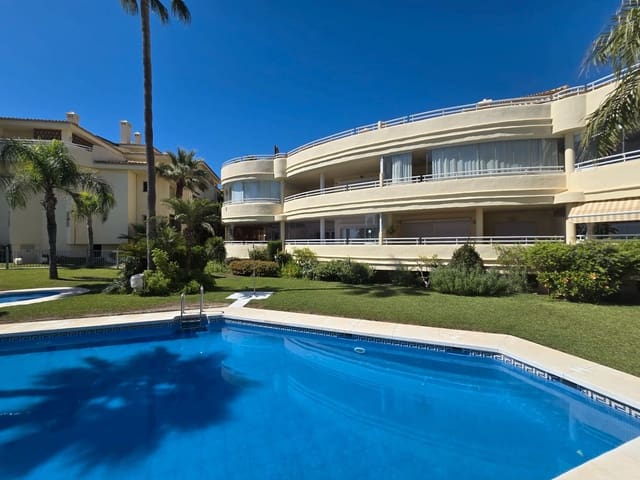 2 soveværelse Lejlighed til salg i Hacienda Torrequebrada, Benalmádena med swimmingpool - € 640.000 (Ref: 9543966)