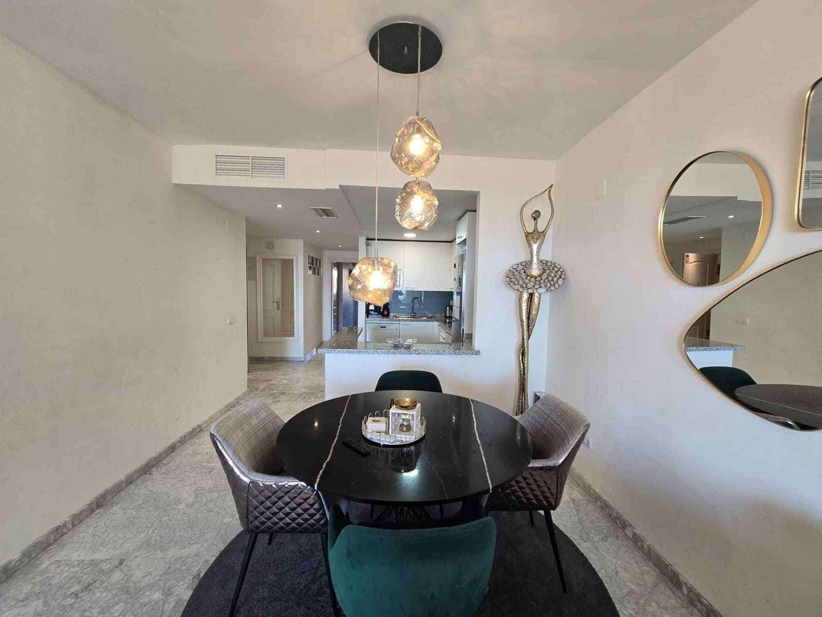 2 soveværelse Lejlighed til salg i Benalmadena med swimmingpool - € 640.000 (Ref: 9543966)