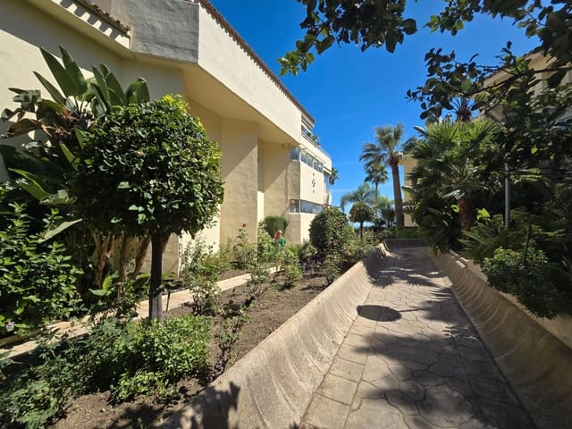 2 soveværelse Lejlighed til salg i Hacienda Torrequebrada, Benalmádena med swimmingpool - € 640.000 (Ref: 9543966)
