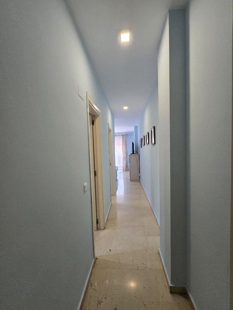 Piso de 2 habitaciones en Marbella en venta con piscina garaje - 560.000 € (Ref: 9543967)