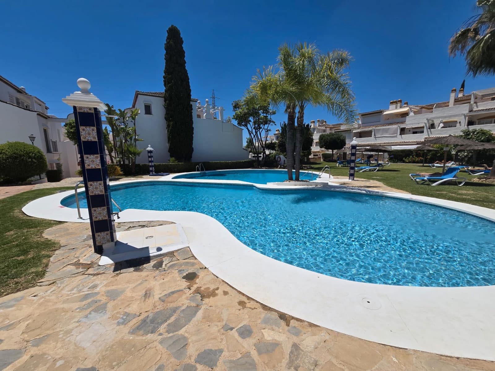 Piso de 2 habitaciones en Marbella en venta con piscina garaje - 560.000 € (Ref: 9543967)