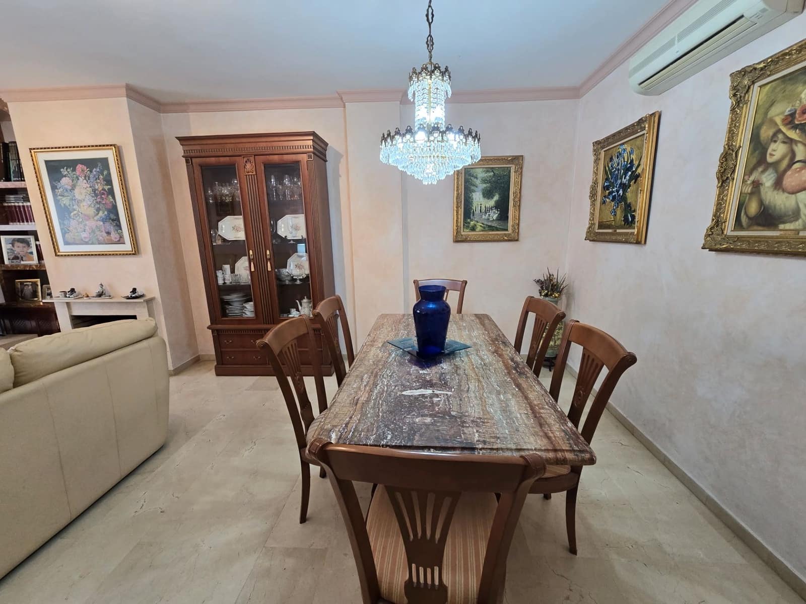 Piso de 2 habitaciones en Marbella en venta con piscina garaje - 560.000 € (Ref: 9543967)
