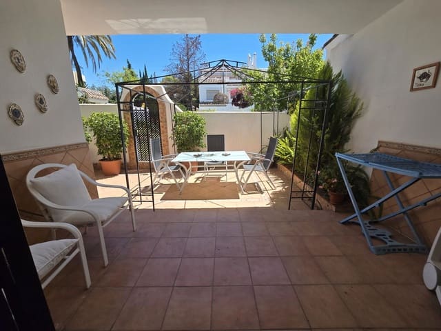 Piso de 2 habitaciones en Sierra Blanca, Marbella en venta con piscina garaje - 560.000 € (Ref: 9543967)