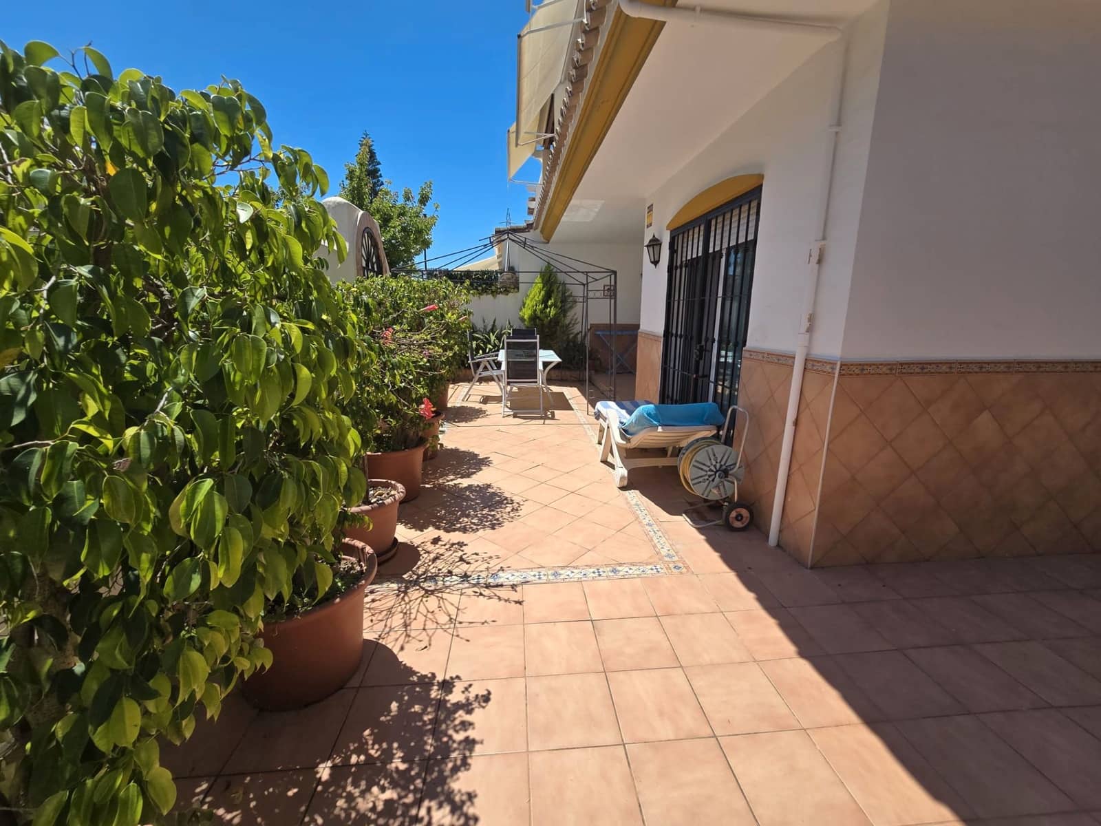 Piso de 2 habitaciones en Marbella en venta con piscina garaje - 560.000 € (Ref: 9543967)