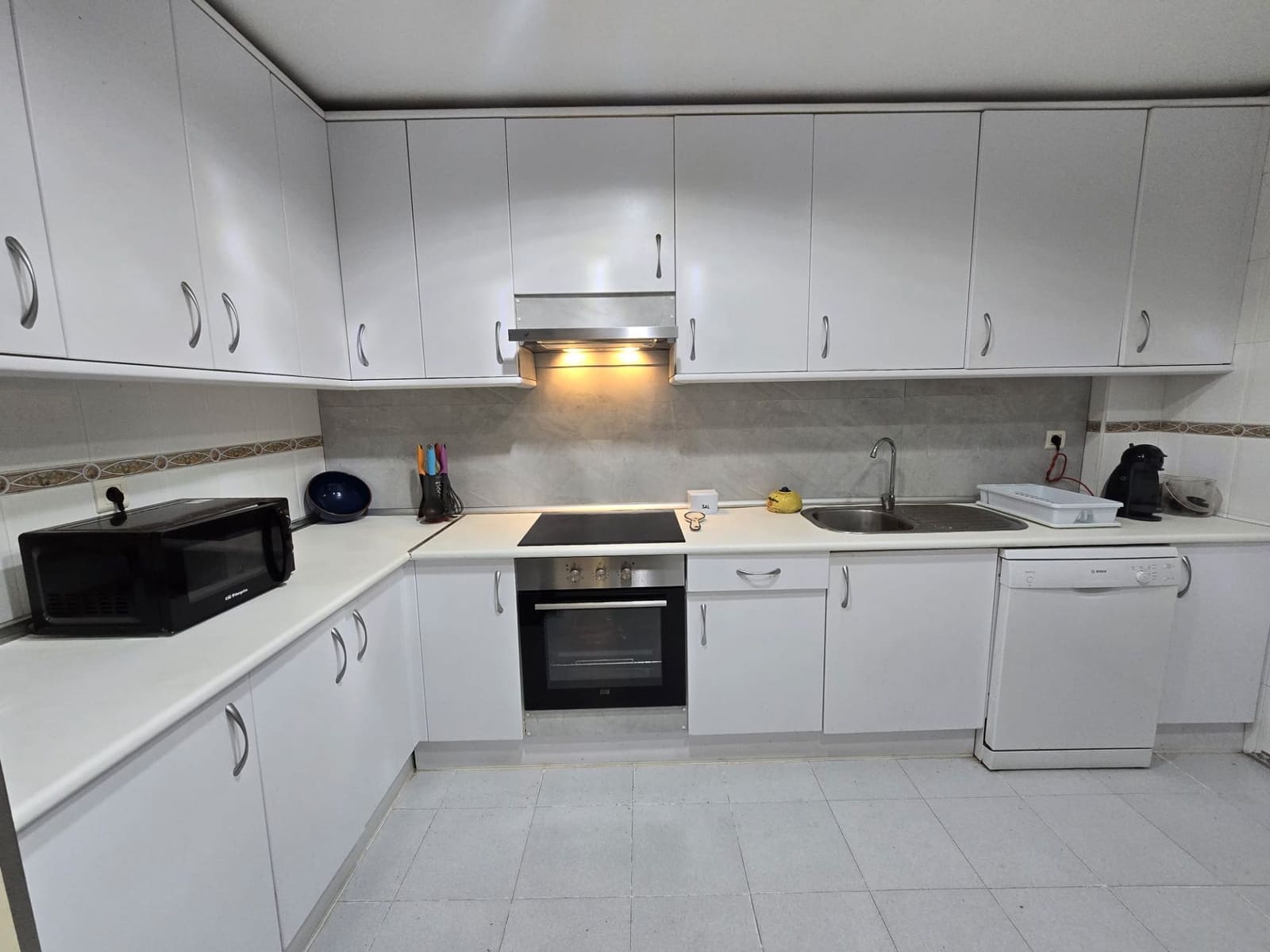 Piso de 2 habitaciones en Marbella en venta con piscina garaje - 560.000 € (Ref: 9543967)